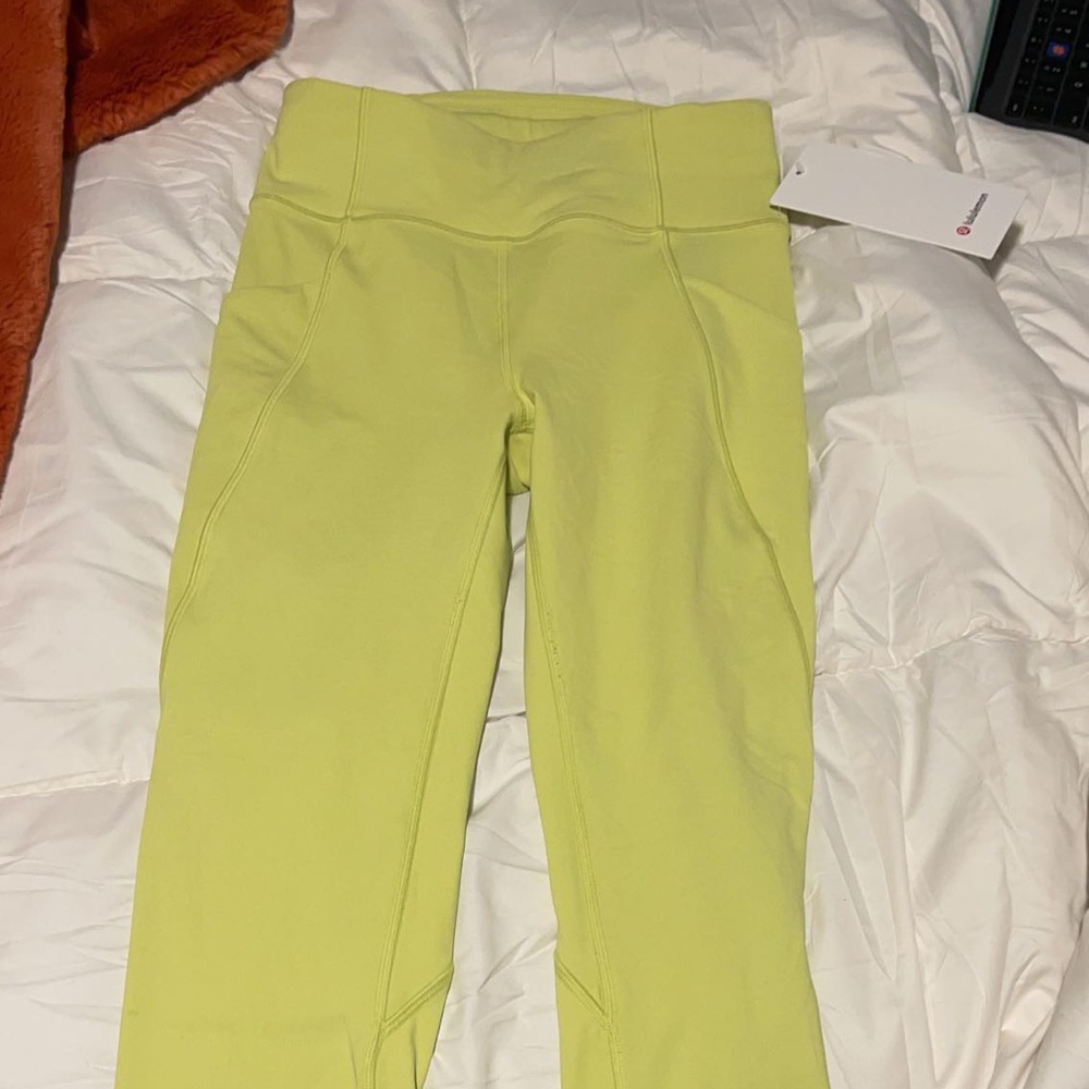 BRAND NEW WITH TAGS LULULEMON TIME TO SWEAT 23” LEGGINGS